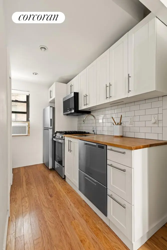 113 1/2 W 15th Street #2E, New York, NY 10011 - #3