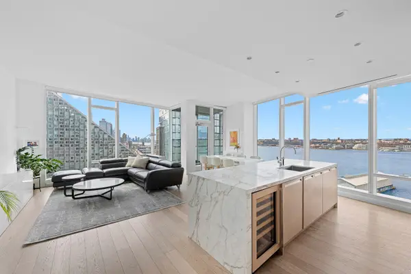 30 Riverside Boulevard #21M, Manhattan, NY 10069