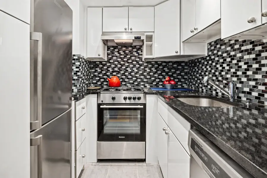 153 E 57th Street #15G, Manhattan, NY 10022 - #3