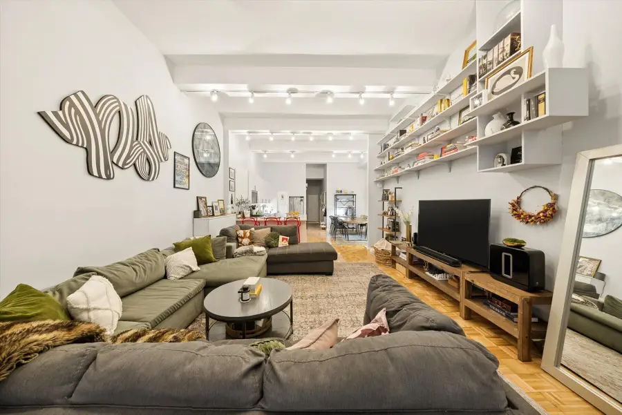 310 E 46th Street #4E, Manhattan, NY 10017 - #2