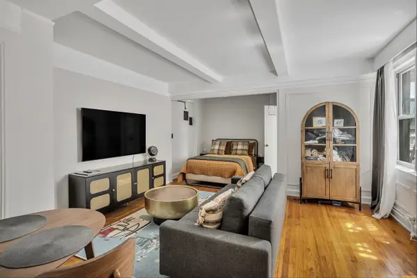 155 E 49th Street #7G, Manhattan, NY 10017