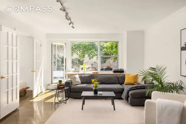150 E 61st Street #2A, Manhattan, NY 10065