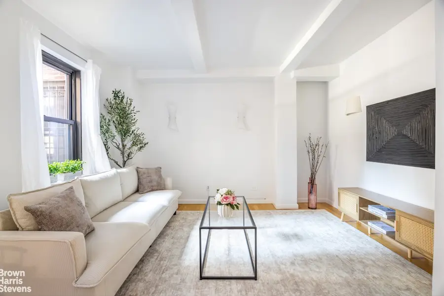 235 E 49th Street #5D, Manhattan, NY 10017 - #2