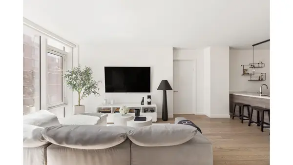 505 W 43rd Street #4H, Manhattan, NY 10036