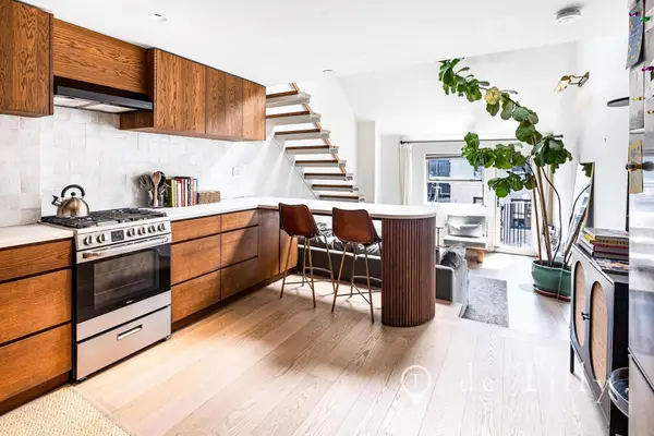 211 Thompson Street #PH-6E, Manhattan, NY 10012