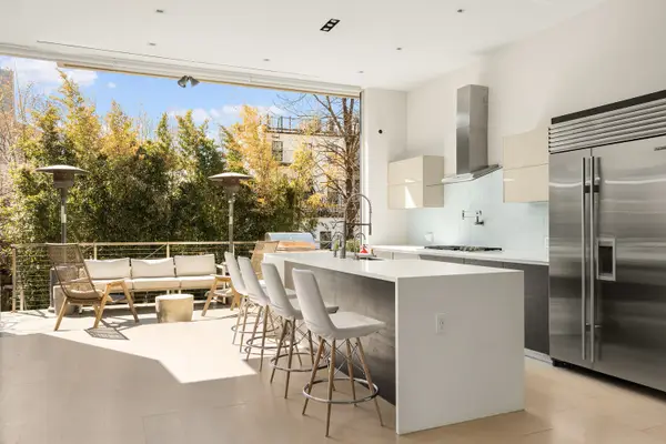 140 Clinton Avenue, Brooklyn, NY 11205