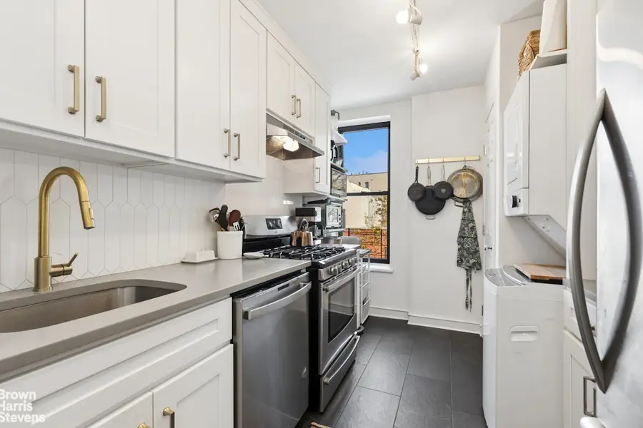 458 Lincoln Place #3B, Brooklyn, NY 11238 - #3