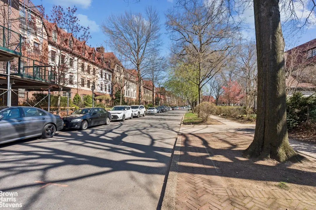 150 Burns Street #3F, Queens, NY 11375 - #1