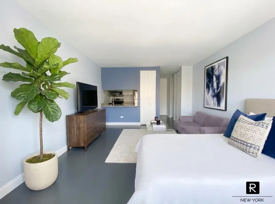 350 W 50th Street #4RR, Manhattan, NY 10019 - #2