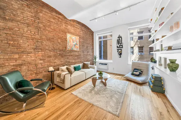 39 E 12th Street #410, Manhattan, NY 10003