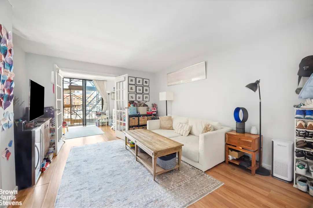 215 E 24th Street #721, Manhattan, NY 10010 - #1