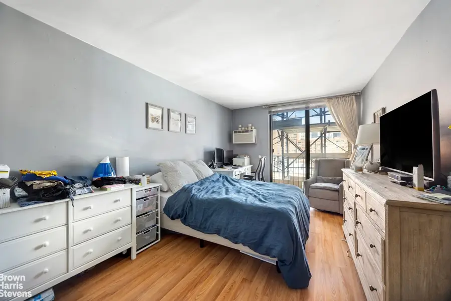 215 E 24th Street #721, Manhattan, NY 10010 - #3