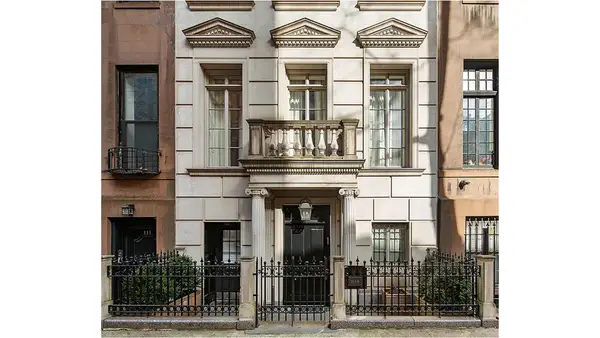 113 E 64th Street, Manhattan, NY 10065