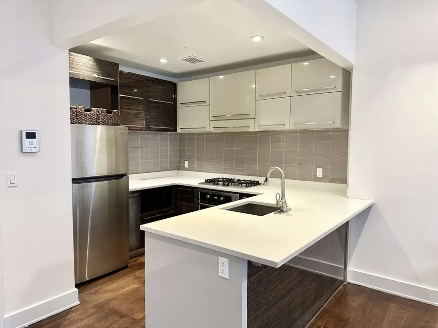 26-26 Jackson Avenue #303, Queens, NY 11101 - #3