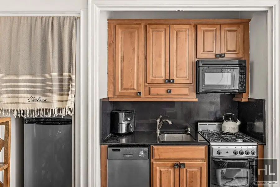 457 W 57th Street #412, Manhattan, NY 10019 - #3