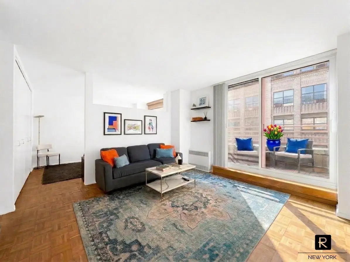 350 W 50th Street #5W, Manhattan, NY 10019 - #1