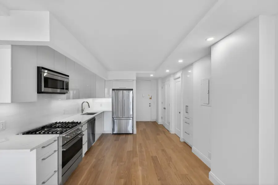 345 E 93rd Street #21H, Manhattan, NY 10128 - #3