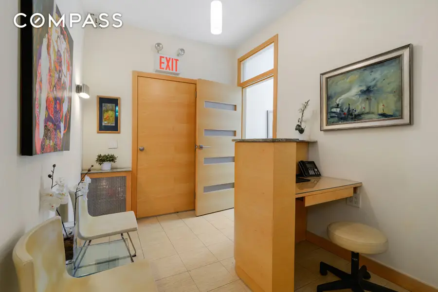 570 Park Avenue #GROUND D, Manhattan, NY 10065 - #3