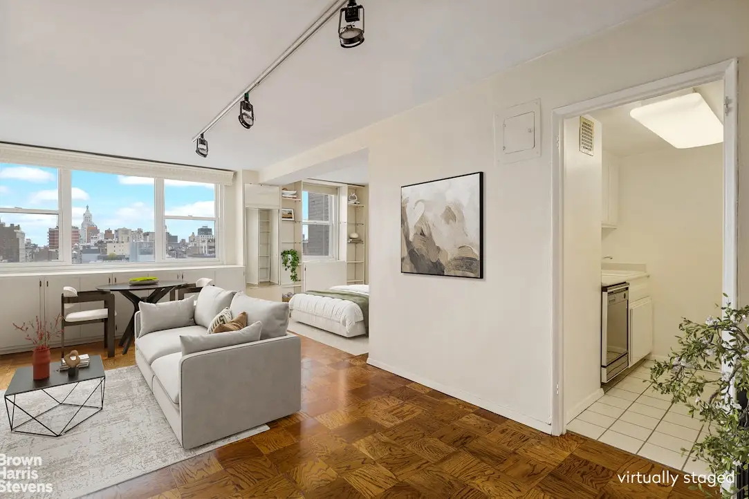 77 7th Avenue #21A, New York, NY 10011 - #1