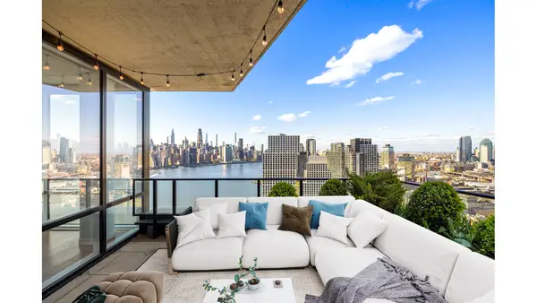 21 India Street #38C, Brooklyn, NY 11222