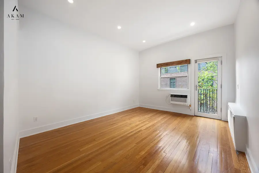 211 Thompson Street #4C, New York, NY 10012 - #2