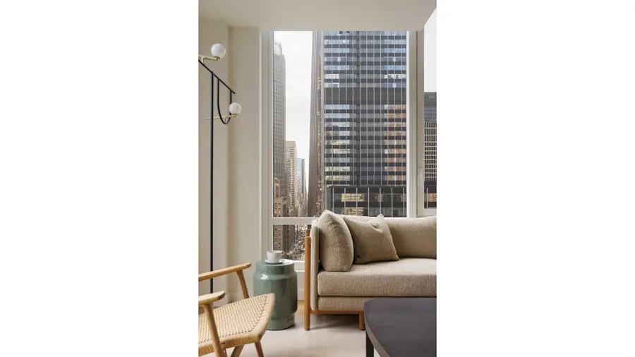 135 E 47th Street #22F, Manhattan, NY 10017 - #2