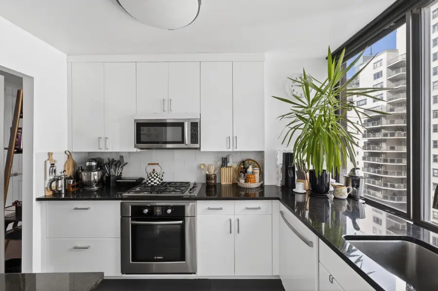 300 E 64th Street #14A, Manhattan, NY 10021 - #3