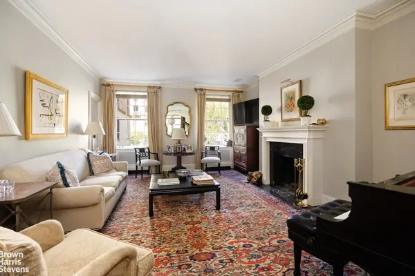 655 Park Avenue #2D, Manhattan, NY 10065