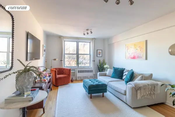 350 Bleecker Street #4K, Manhattan, NY 10014