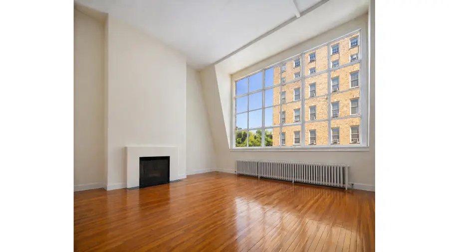 10 W 9th Street, New York, NY 10011 - #3