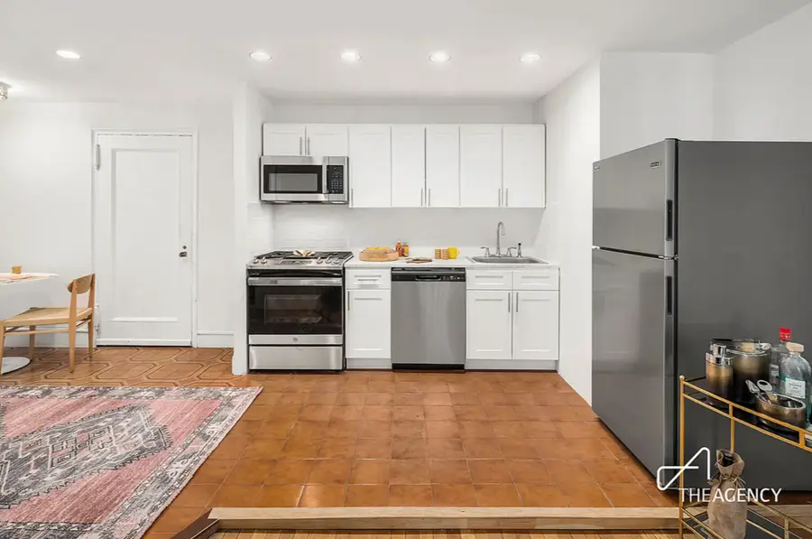 29 E 9th Street #1, Manhattan, NY 10003 - #3