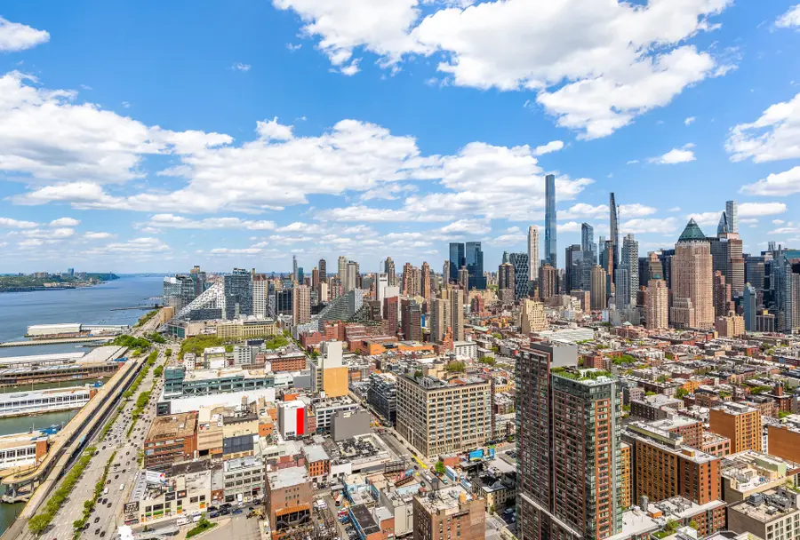 635 W 42nd Street #24B, Manhattan, NY 10036 - #3