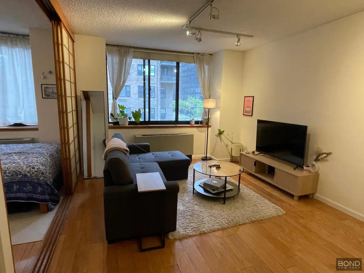 250 E 40th Street #4D, Manhattan, NY 10016 - #1