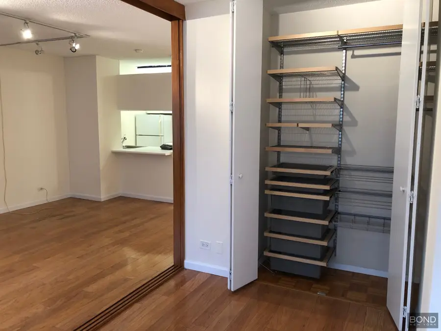 250 E 40th Street #4D, Manhattan, NY 10016 - #3