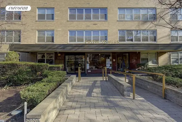 135 Ocean Parkway #4U, Brooklyn, NY 11218