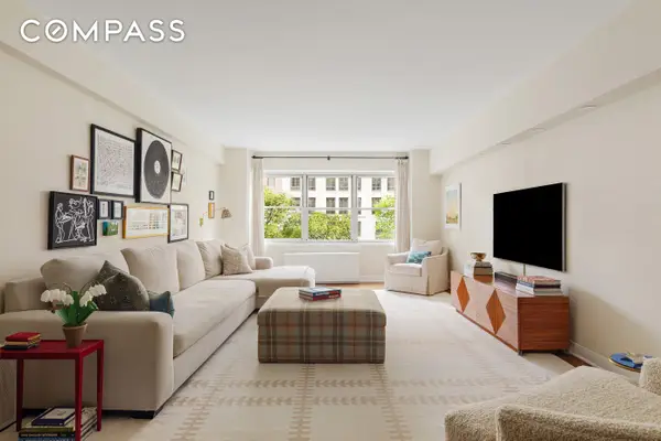 11 5th Avenue #4K, Manhattan, NY 10003