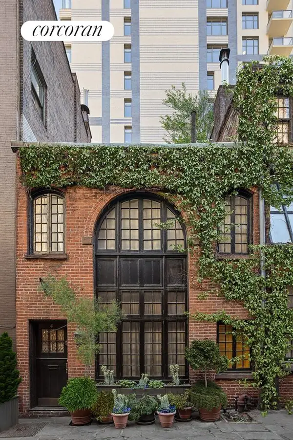 4 Sniffen Court, Manhattan, NY 10016