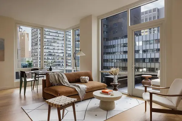 135 E 47th Street #20C, Manhattan, NY 10017