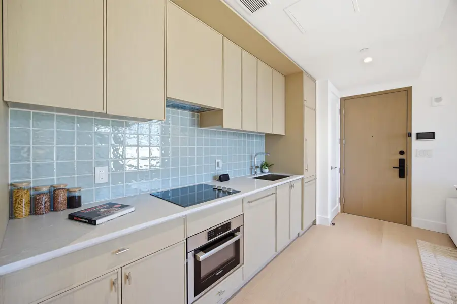 24-01 Queens Plaza N #1601, Long Island City, NY 11101 - #3