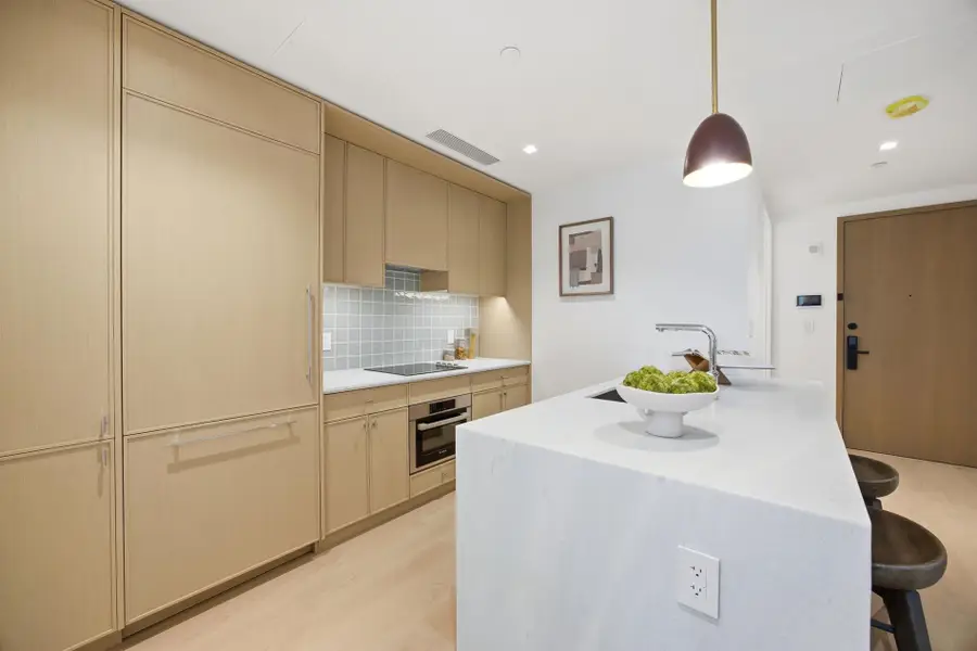 24-01 Queens Plaza N #304, Long Island City, NY 11101 - #3