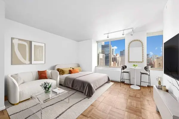 236 E 47th Street #33D, Manhattan, NY 10017