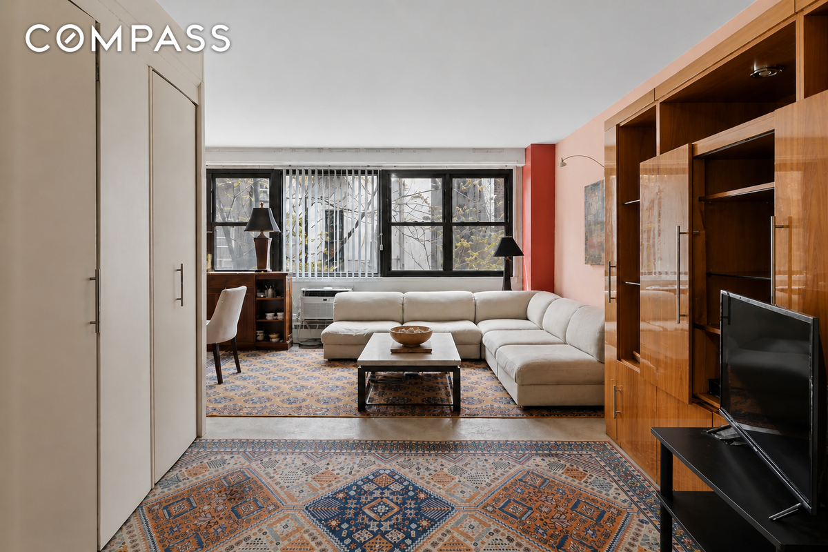 210 E 15th Street #6D, Manhattan, NY 10003 - #1