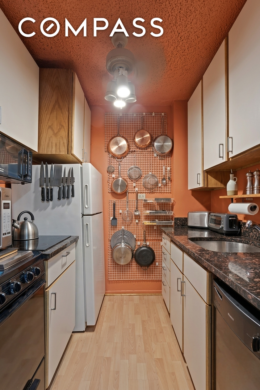 210 E 15th Street #6D, Manhattan, NY 10003 - #3