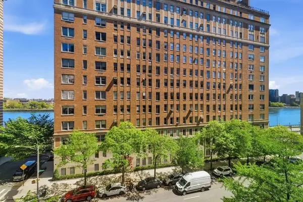 10 E End Avenue #6K, Manhattan, NY 10075