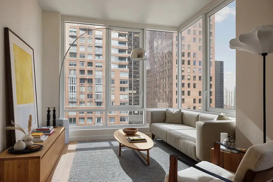 135 E 47th Street #20B, New York, NY 10017 - #3