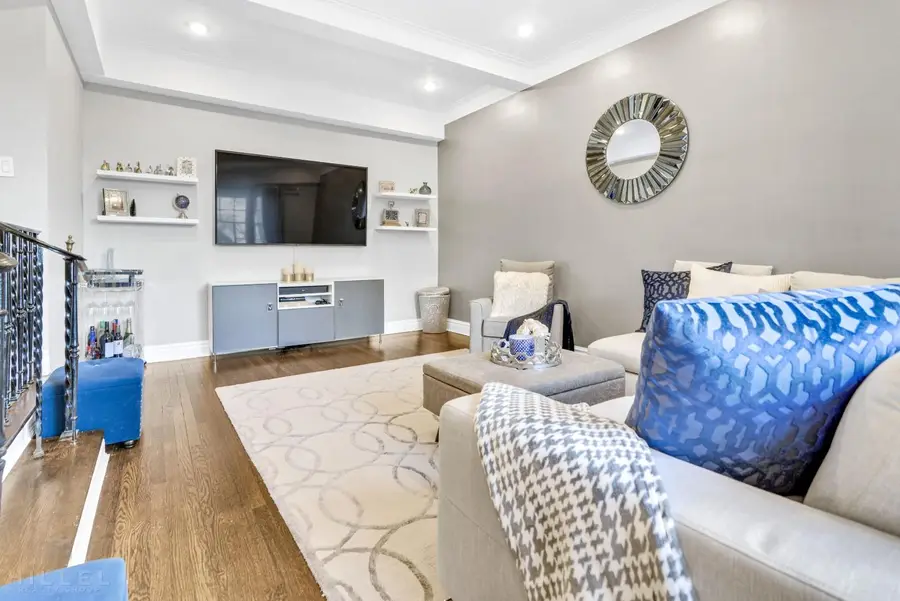 20 Continental Avenue #4G, Forest Hills, NY 11375 - #2