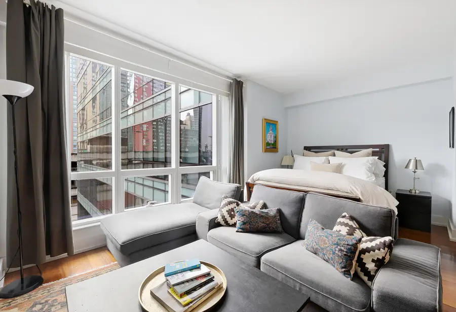 350 W 42nd Street #10H, New York, NY 10036 - #2