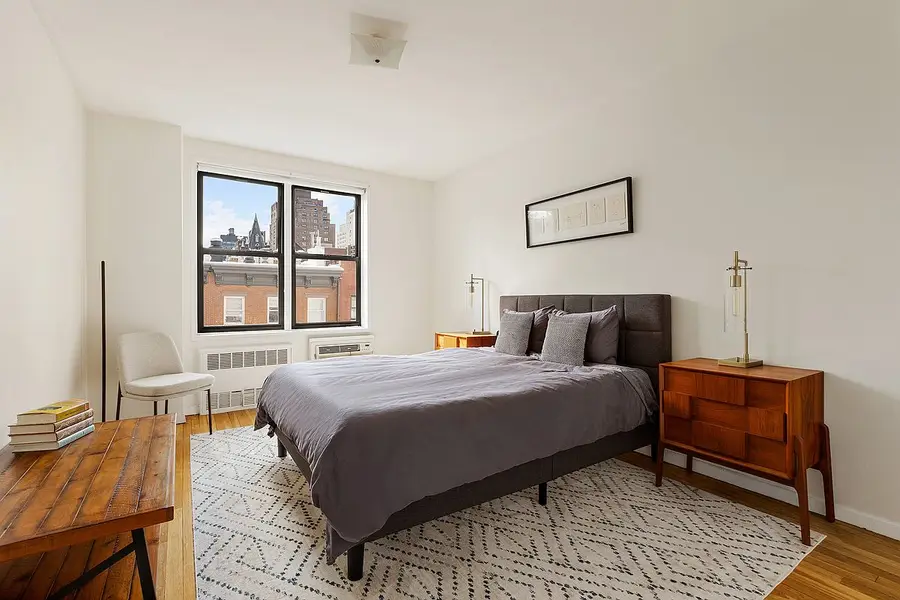 211 E 18th Street #4-P, New York, NY 10003 - #3