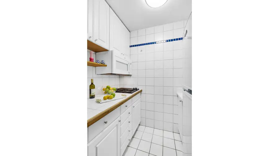 212 E 77th Street #2B, Manhattan, NY 10075 - #3