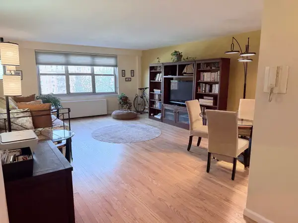135 Ocean Parkway #6H, Brooklyn, NY 11218